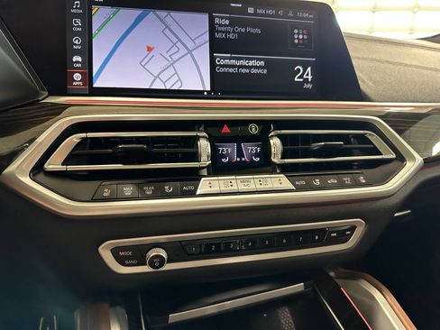 Used 2023 BMW X6 M50i AWD/4WD image 34