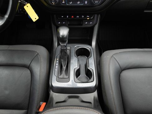 Used 2022 GMC Canyon AT4 AWD/4WD image 34