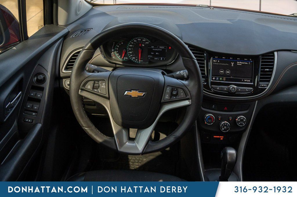 Used 2022 Chevrolet Trax LT w/ Sport Edition FWD image 5