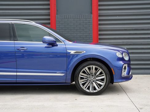 Used 2021 Bentley Bentayga Speed AWD/4WD image 2