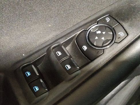 Used 2017 Ford Edge SE image 27