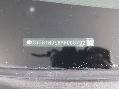 Used 2023 Toyota Corolla LE FWD image 40