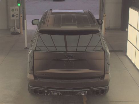 Used 2025 Cadillac Escalade V w/ LPO, ONYX Package image 7