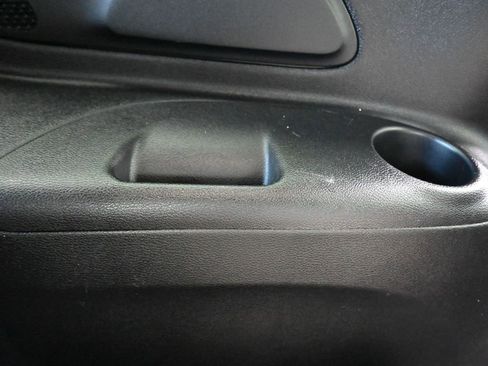 Used 2020 Chrysler Pacifica Touring-L image 50