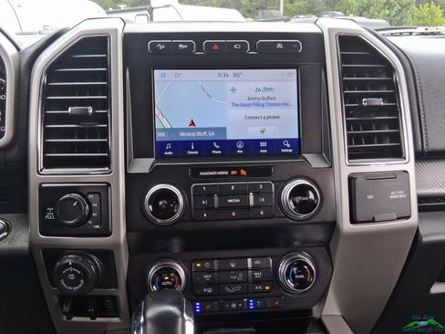 Used 2020 Ford F150 Lariat w/ Equipment Group 502A Luxury AWD/4WD image 18