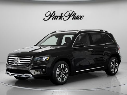 New 2026 Mercedes-Benz GLB 250 image 1