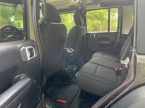 Used 2020 Jeep Wrangler Unlimited Sport AWD/4WD image 11