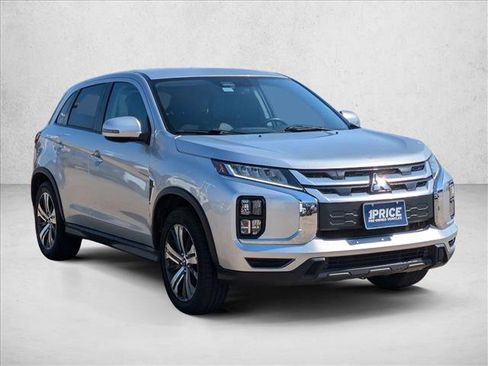 Used 2022 Mitsubishi Outlander Sport LE image 3