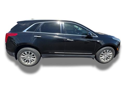 Used 2017 Cadillac XT5 Luxury w/ Driver Awareness Package FWD image 8