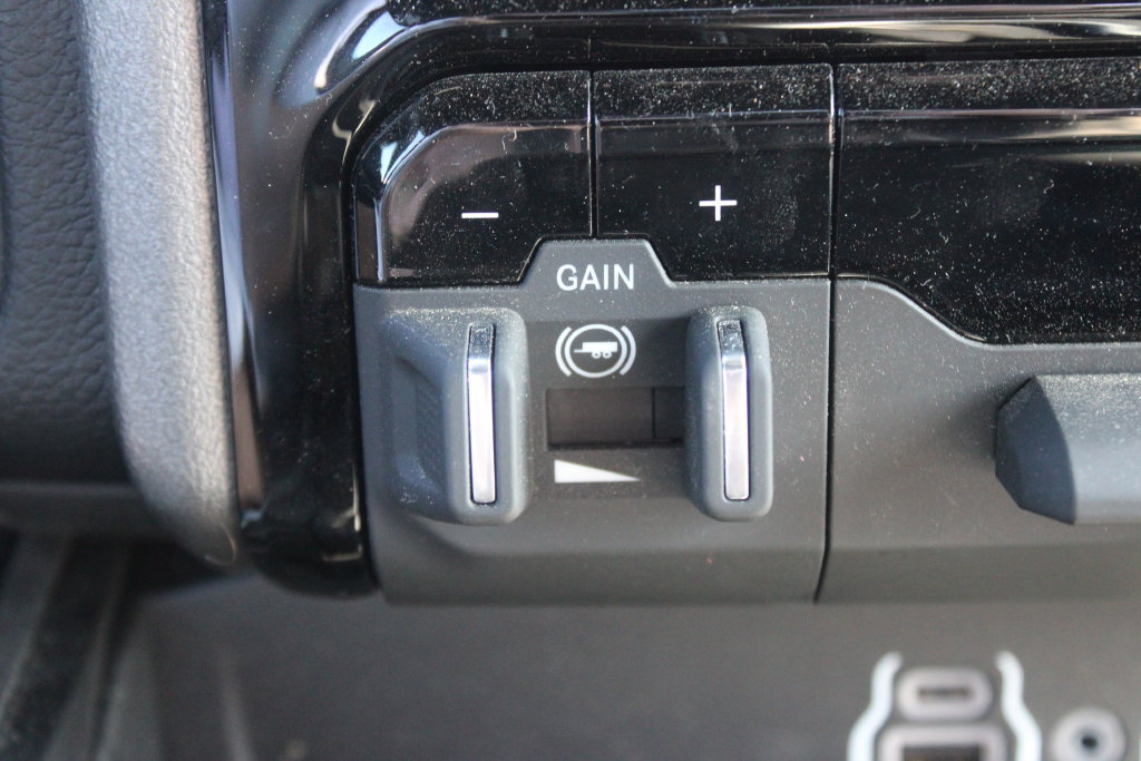 Used 2025 RAM 2500 Big Horn AWD/4WD image 32
