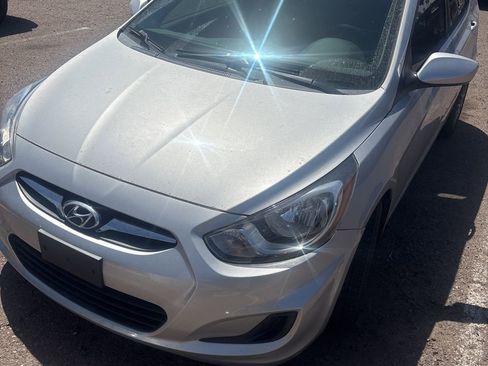 Used 2012 Hyundai Accent GS FWD image 11