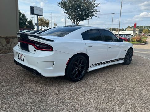 Used 2023 Dodge Charger R/T w/ Blacktop Package image 8