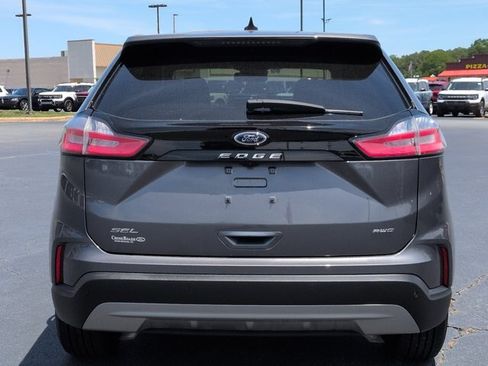 Certified 2022 Ford Edge SEL w/ Convenience Package AWD/4WD image 5