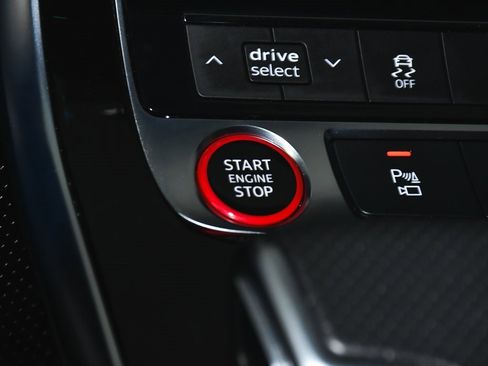 Used 2022 Audi SQ8 Premium Plus w/ Executive Package image 46