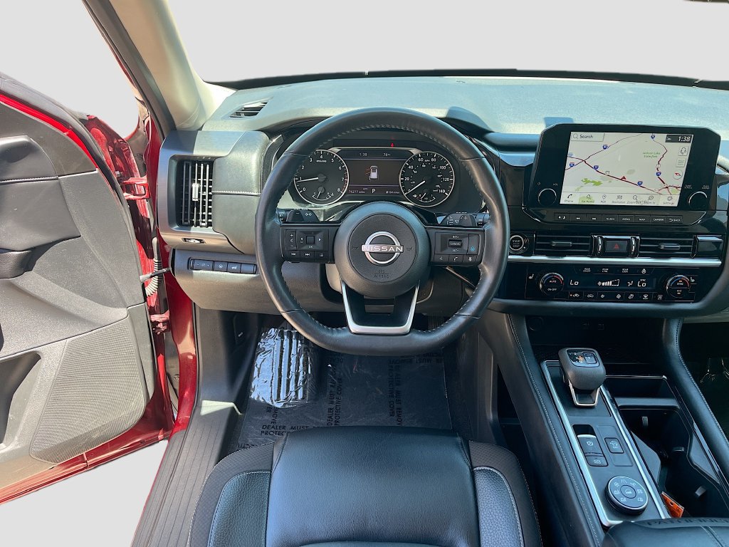 Used 2022 Nissan Pathfinder SL AWD/4WD image 23