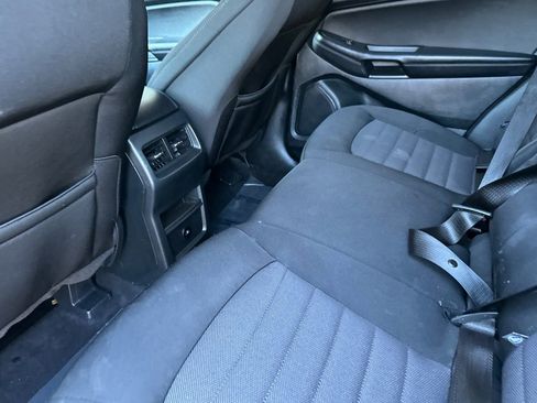 Used 2024 Ford Edge SE w/ Black Appearance Package AWD/4WD image 14