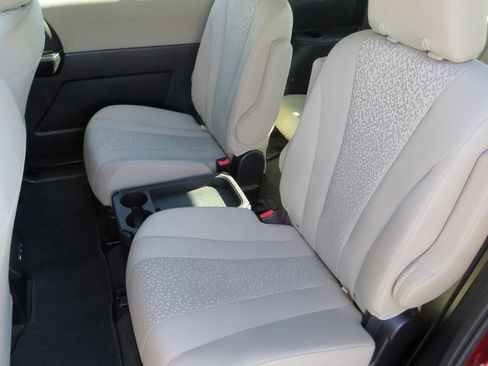 Used 2012 MAZDA MAZDA5 Sport FWD image 10