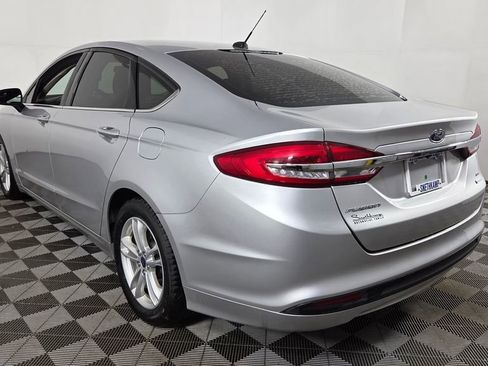 Used 2018 Ford Fusion SE image 6