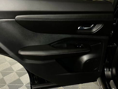 Used 2024 Nissan Ariya AWD image 23