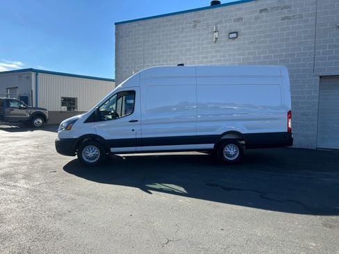 New 2026 Ford Transit 250 148 High Roof Extended AWD w/ Load Area Protection Package image 5