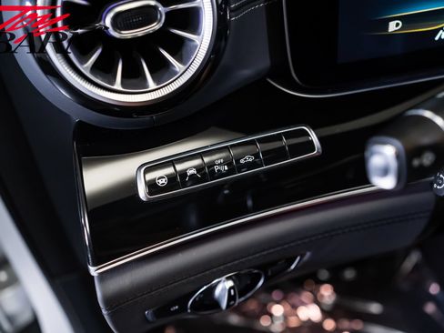 Used 2020 Mercedes-Benz AMG GT 63 image 31