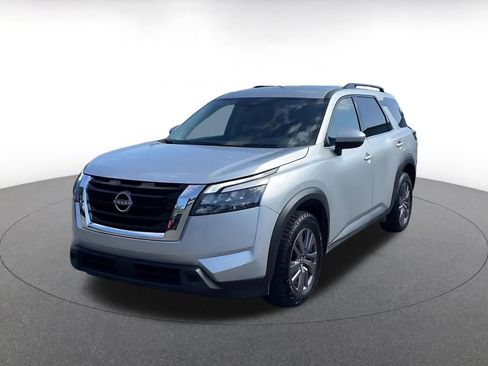 Used 2025 Nissan Pathfinder SV AWD/4WD image 4