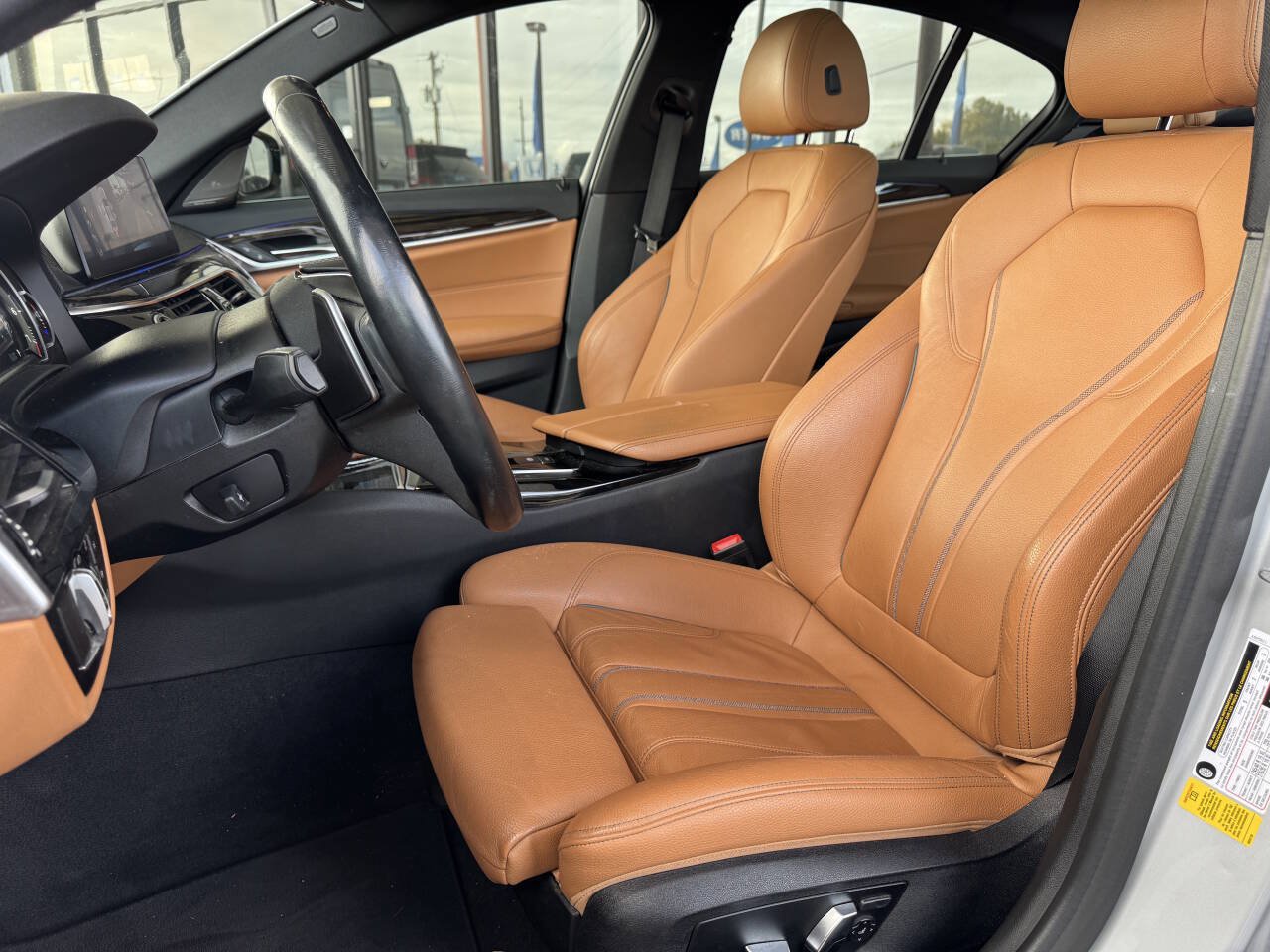 Used 2019 BMW 530i RWD image 14