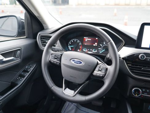Used 2022 Ford Escape SEL FWD image 14
