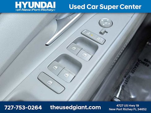 Used 2025 Hyundai Elantra Sport FWD image 24