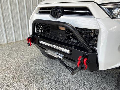 Used 2020 Toyota 4Runner SR5 Premium AWD/4WD image 32