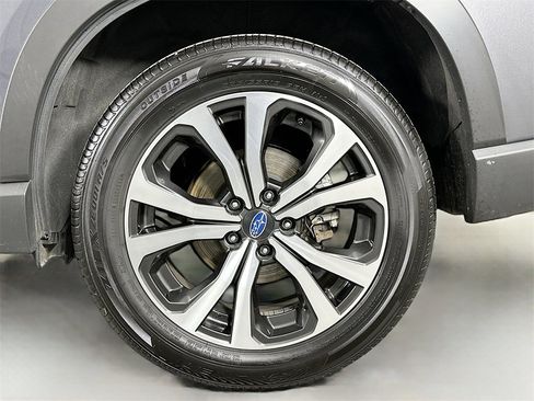 Used 2024 Subaru Forester Limited image 31