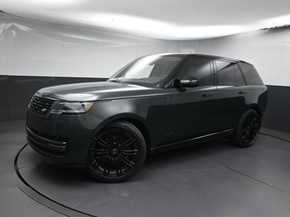 New 2025 Land Rover Range Rover SE