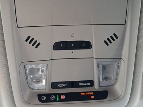 Used 2019 GMC Terrain SLT w/ Preferred Package image 27