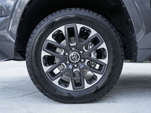 Used 2024 Toyota Tundra Limited image 30