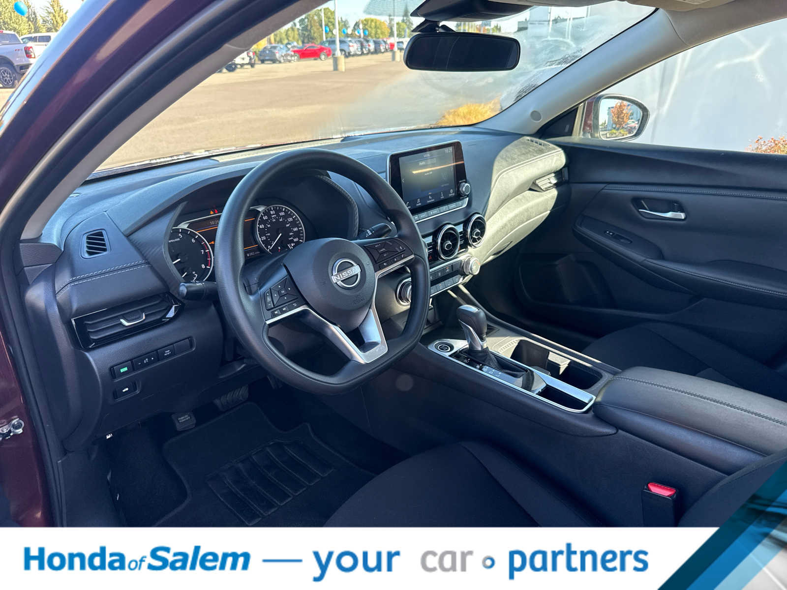 Used 2025 Nissan Sentra SV FWD image 2