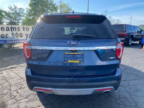 Used 2016 Ford Explorer XLT w/ Equipment Group 202A AWD/4WD image 3