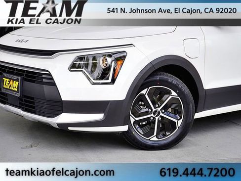 Certified 2025 Kia Niro EX w/ EX Cold Weather Package FWD image 3