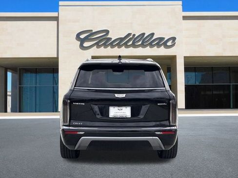 New 2026 Cadillac Vistiq Sport image 4