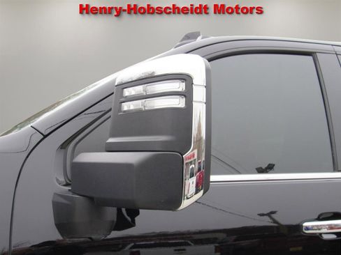 Used 2024 Chevrolet Silverado 2500 High Country image 18