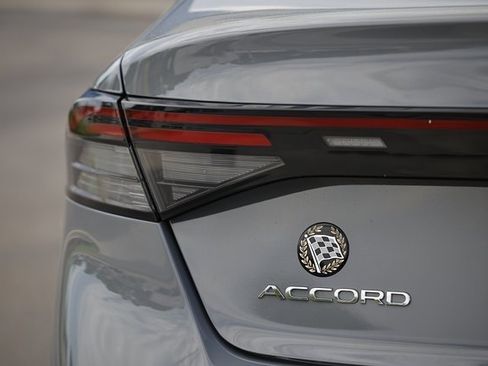 New 2025 Honda Accord SE image 12