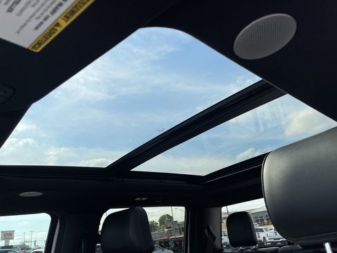 Used 2024 Ford F250 Platinum w/ Tremor Off-Road Package image 19