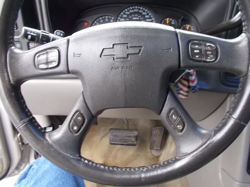 Used 2005 Chevrolet Tahoe Z71 w/ Preferred Equipment Group RWD image 32
