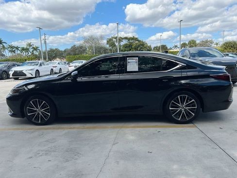 Certified 2023 Lexus ES 350 w/ Premium Package image 4