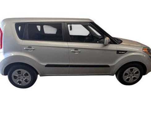 Used 2012 Kia Soul FWD image 7