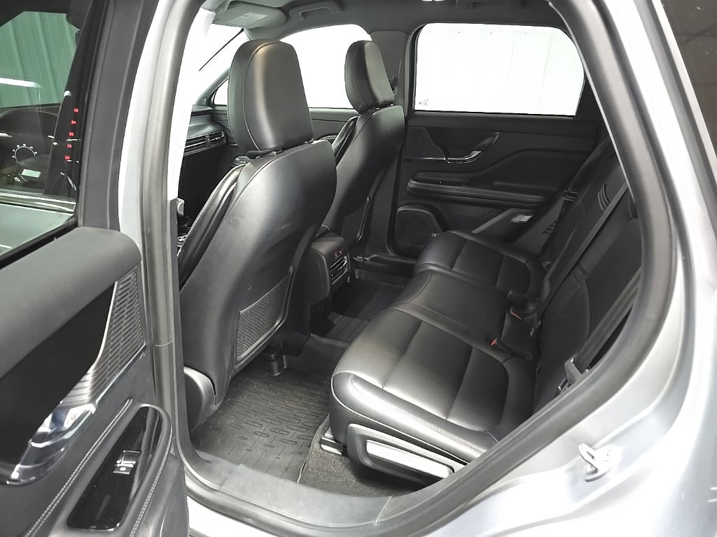 Used 2022 Lincoln Corsair AWD w/ Equipment Group 101A image 33