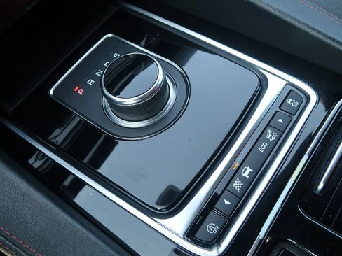 Used 2019 Jaguar F-PACE S AWD/4WD image 31