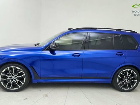 Used 2025 BMW X7 M60i image 3