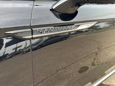 Used 2019 Lincoln Nautilus Black Label image 31