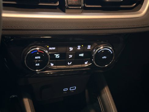 Used 2024 Chevrolet TrailBlazer LT w/ Convenience Package image 19