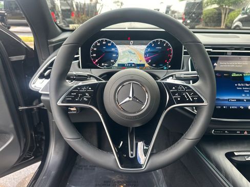 New 2026 Mercedes-Benz E 350 4MATIC Sedan image 27